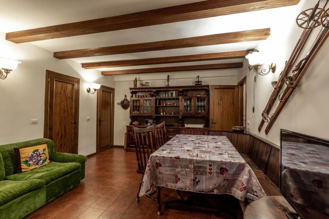 Des Alpes 1 Apartment Canazei Luaran gambar